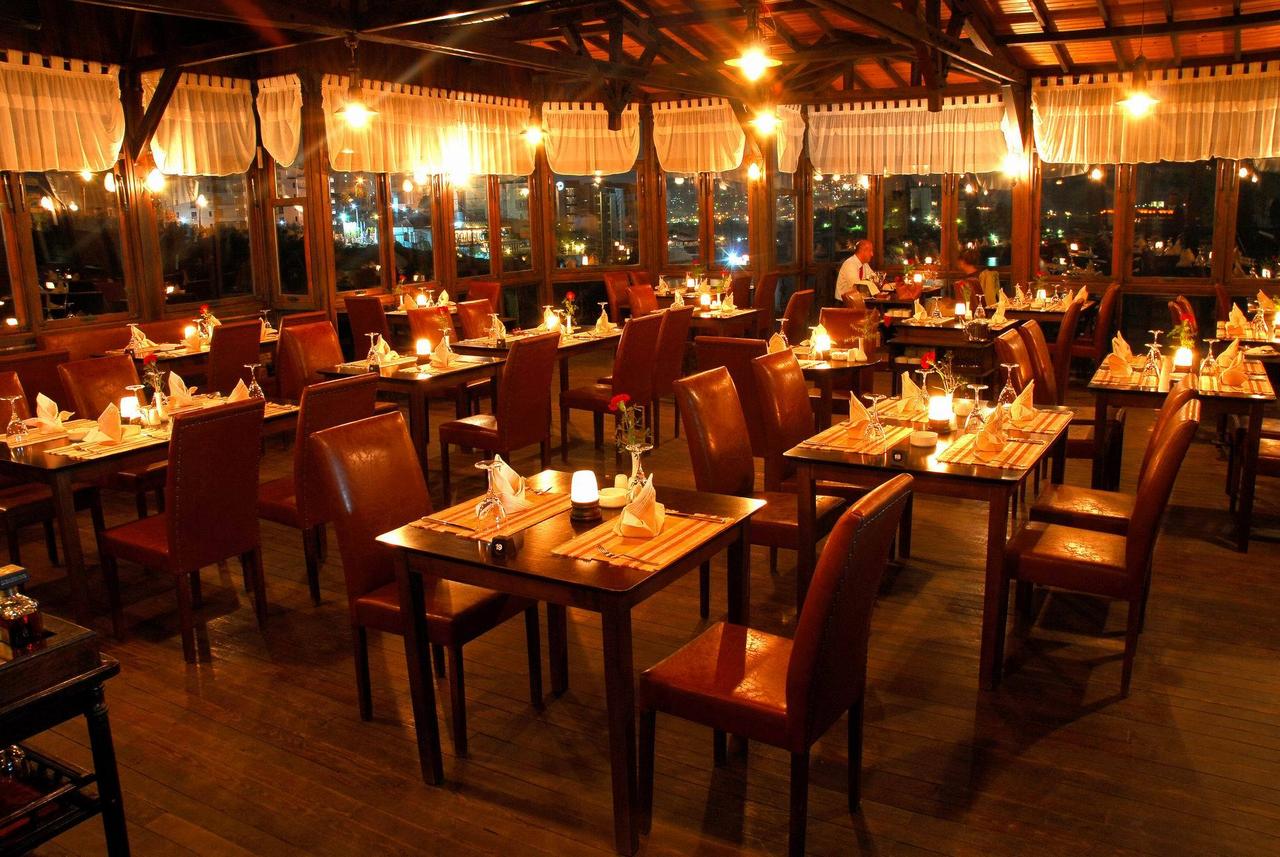 هتل کورومار دیلاکس کوش آداسی